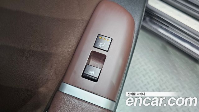 Hyundai Grandeur (GN7) 2,5 Gasoline 2WD Premium 2023 — фото 17