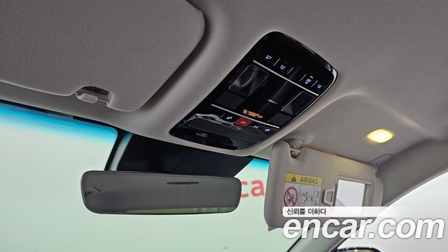 Hyundai Grandeur (GN7) 2,5 Gasoline 2WD Premium 2023 — фото 18