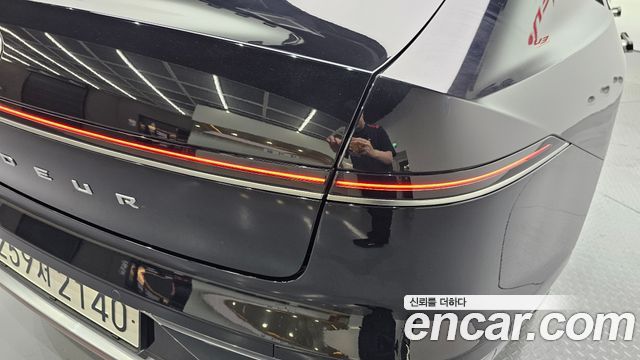 Hyundai Grandeur (GN7) 2,5 Gasoline 2WD Premium 2023 — фото 23