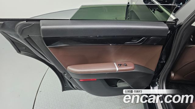 Hyundai Grandeur (GN7) 2,5 Gasoline 2WD Premium 2023 — фото 25