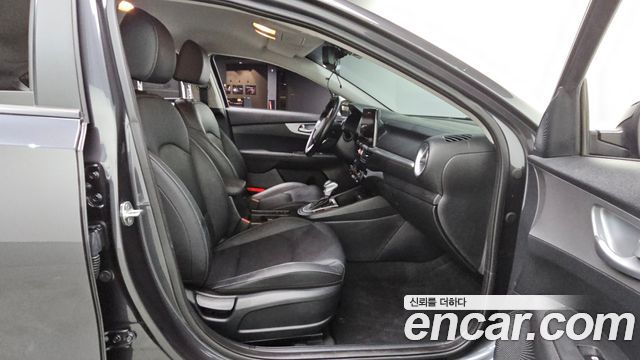 Kia K3 (II) 1.6 Prestige 2022 — фото 12