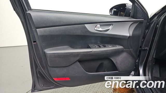 Kia K3 (II) 1.6 Prestige 2022 — фото 24