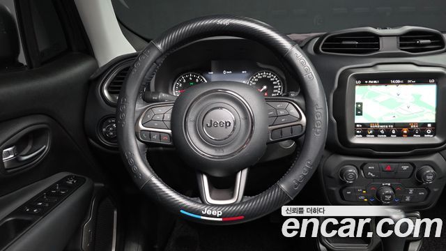 Jeep Renegade 2.4 Limited 2021 — фото 17