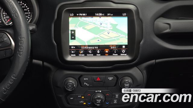 Jeep Renegade 2.4 Limited 2021 — фото 18
