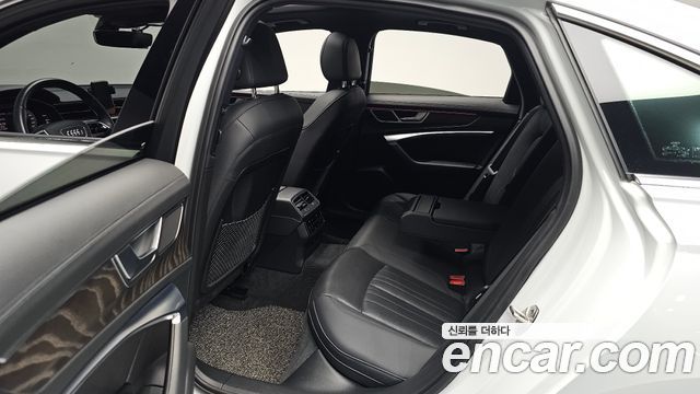 Audi A6 (C8) 45 TFSI Premium 2021 — фото 12