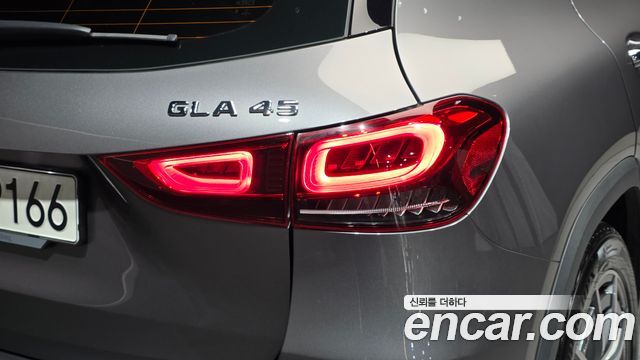 Mercedes-Benz GLA-Class (H247) GLA45 AMG 4MATIC+ 2022 — фото 23