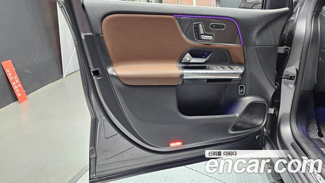 Mercedes-Benz GLA-Class (H247) GLA45 AMG 4MATIC+ 2022 — фото 24