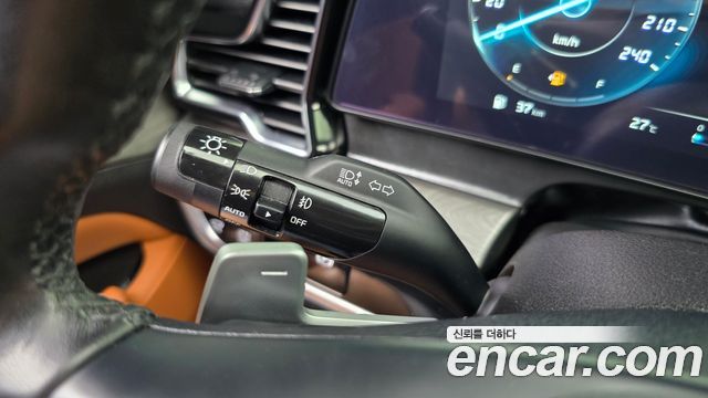 Kia Sportage Hybrid (V) Signature 2WD 2023 — фото 19