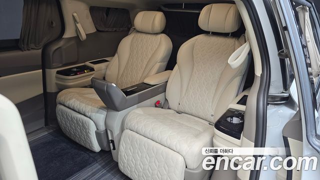 Kia Carnival (IV) HEV 4-Seater Hi Limousine Signature 2024 — фото 11