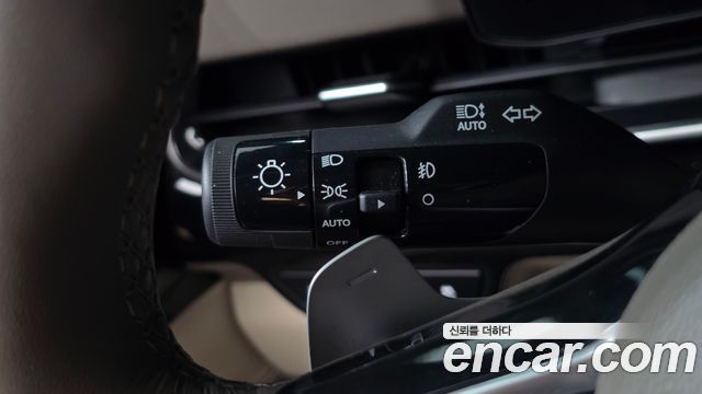 Kia Carnival (IV) HEV 4-Seater Hi Limousine Signature 2024 — фото 16