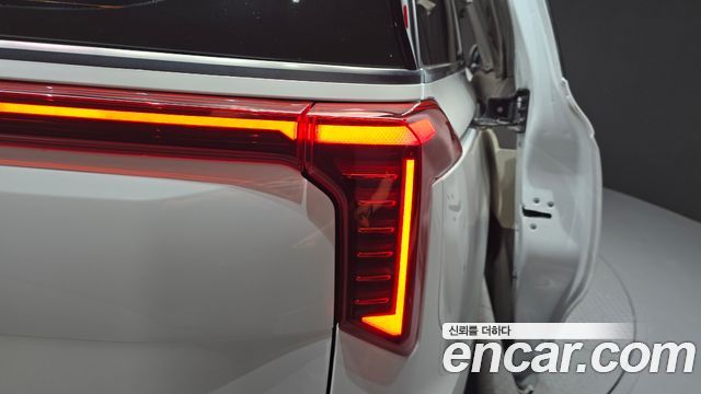 Kia Carnival (IV) HEV 4-Seater Hi Limousine Signature 2024 — фото 23