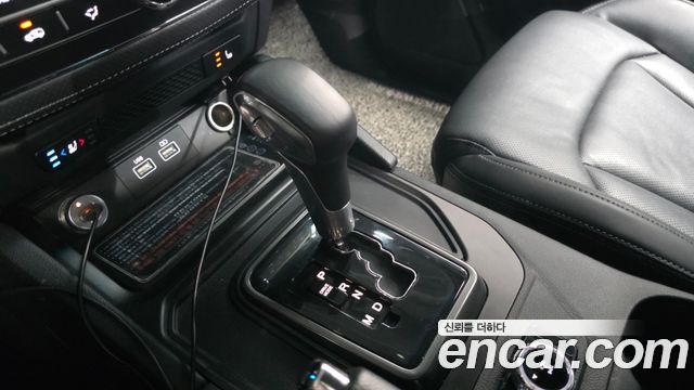 KG Mobility (SsangYong) Rexton Sports Khan Diesel 2.2 4WD Prestige 2023 — фото 9