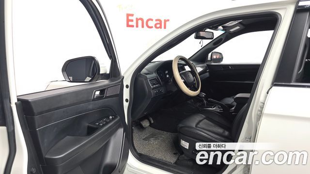 KG Mobility (SsangYong) Rexton Sports Khan Diesel 2.2 4WD Prestige 2023 — фото 10