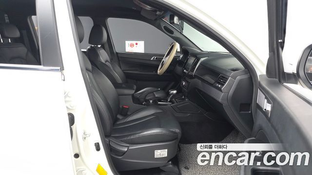 KG Mobility (SsangYong) Rexton Sports Khan Diesel 2.2 4WD Prestige 2023 — фото 11