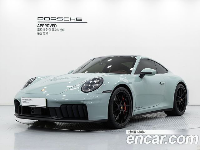 Porsche 911 (992) Carrera 4 GTS