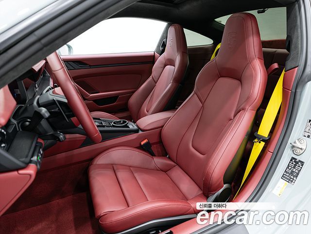 Porsche 911 (992) Carrera 4 GTS 2025 — фото 10