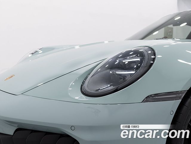 Porsche 911 (992) Carrera 4 GTS 2025 — фото 15