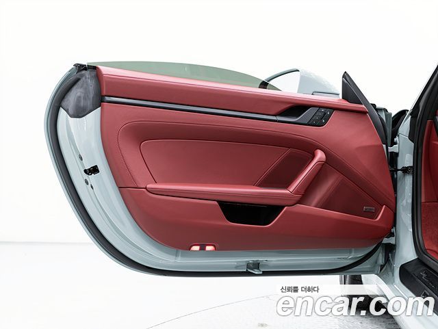 Porsche 911 (992) Carrera 4 GTS 2025 — фото 19