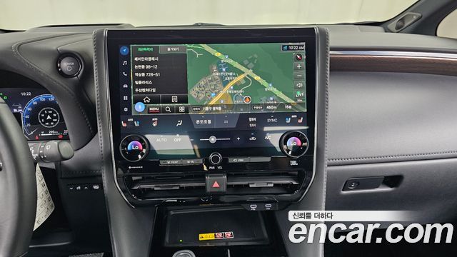 Toyota Alphard (IV) 2.5 HEV Executive AWD 2024 — фото 12