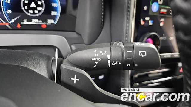 Toyota Alphard (IV) 2.5 HEV Executive AWD 2024 — фото 29