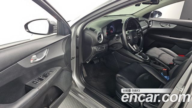 Kia K3 (II) 1.6 Prestige 2022 — фото 10