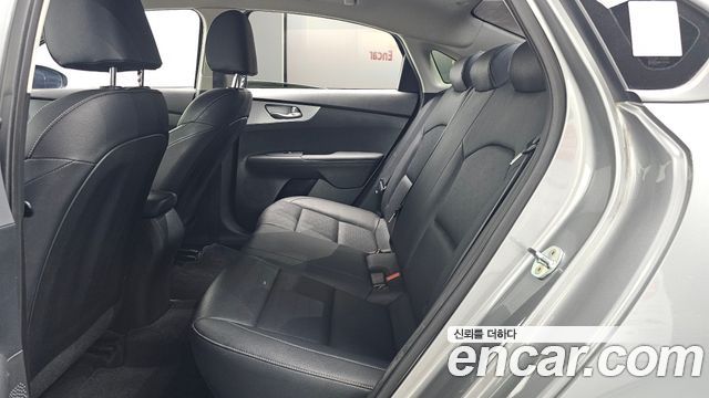 Kia K3 (II) 1.6 Prestige 2022 — фото 12