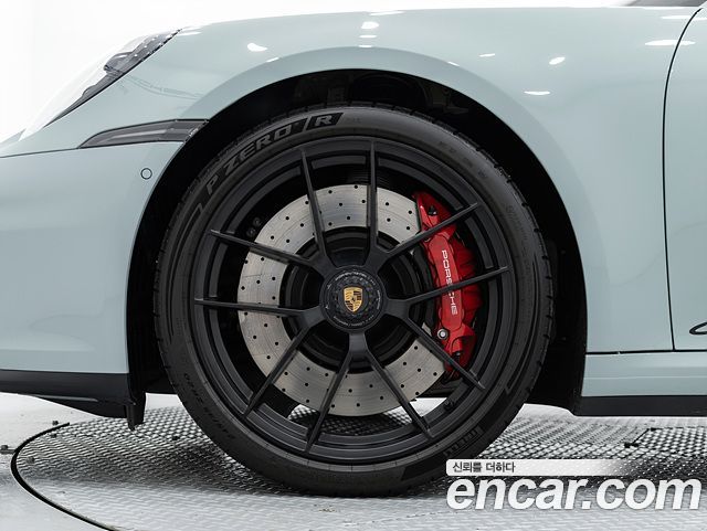 Porsche 911 (992) Carrera 4 GTS 2025 — фото 5