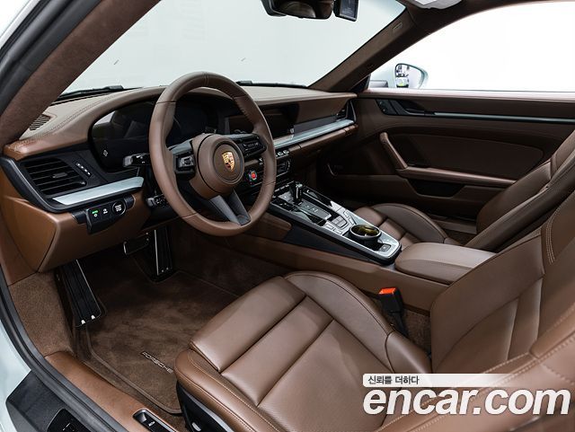 Porsche 911 (992) Carrera 4 GTS 2025 — фото 21