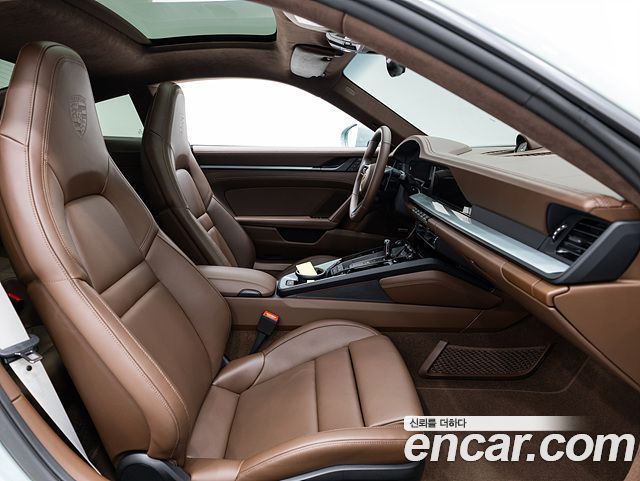 Porsche 911 (992) Carrera 4 GTS 2025 — фото 22