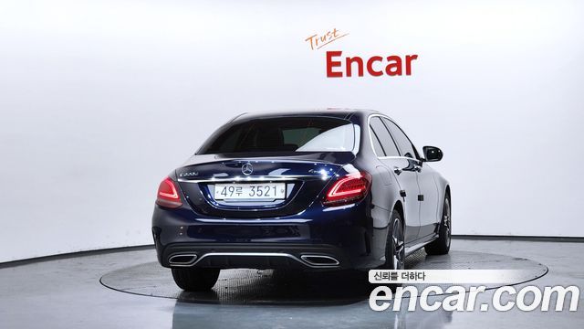Mercedes-Benz C-Class (W205) C220 d 4MATIC AMG Line 2019 — фото 4
