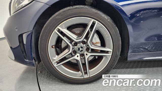 Mercedes-Benz C-Class (W205) C220 d 4MATIC AMG Line 2019 — фото 5