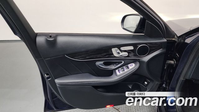 Mercedes-Benz C-Class (W205) C220 d 4MATIC AMG Line 2019 — фото 24