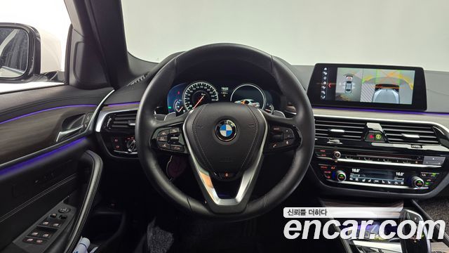 BMW 5 Series (G30) 530i xDrive M Sport Package Plus 2018 — фото 13