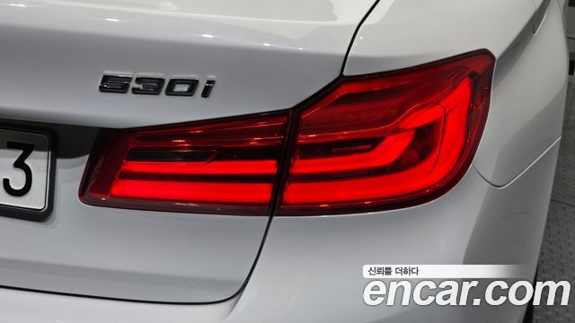 BMW 5 Series (G30) 530i xDrive M Sport Package Plus 2018 — фото 23
