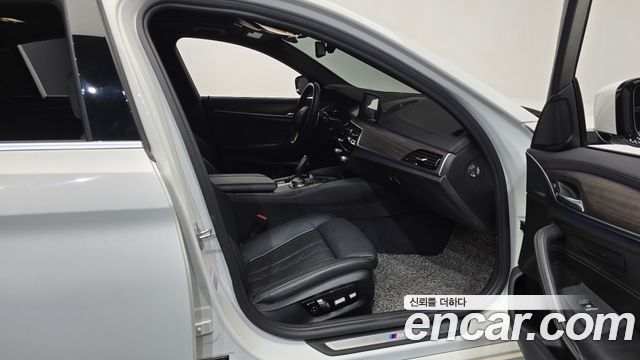 BMW 5 Series (G30) 530i xDrive M Sport Package Plus 2018 — фото 26
