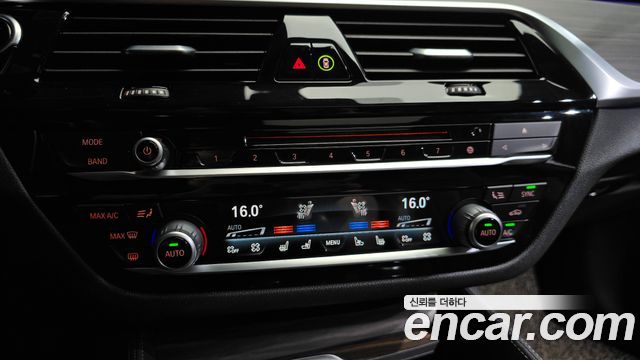 BMW 5 Series (G30) 530i xDrive M Sport Package Plus 2018 — фото 31