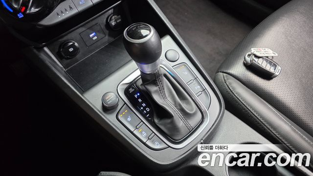 Hyundai Kona Gasoline 1.6 Turbo 2WD Smart 2021 — фото 9