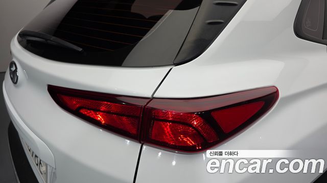 Hyundai Kona Gasoline 1.6 Turbo 2WD Smart 2021 — фото 23