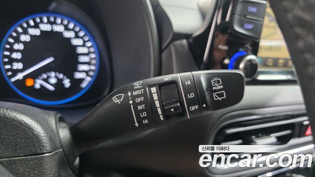 Hyundai Kona Gasoline 1.6 Turbo 2WD Smart 2021 — фото 28