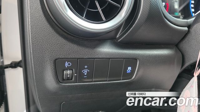 Hyundai Kona Gasoline 1.6 Turbo 2WD Smart 2021 — фото 31