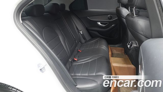Mercedes-Benz C-Class (W205) C220 d 4MATIC Exclusive 2019 — фото 12