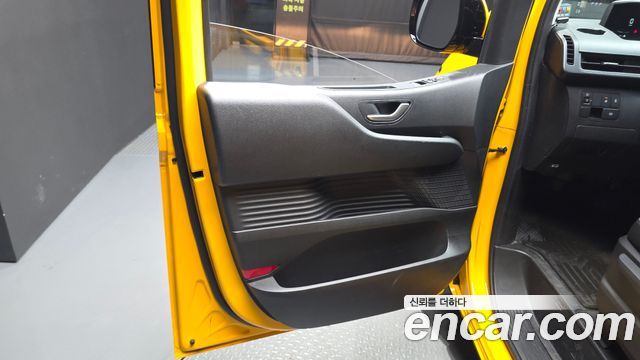Hyundai Staria L3.5  Kinder Safety Car 11-Seater 2025 — фото 24