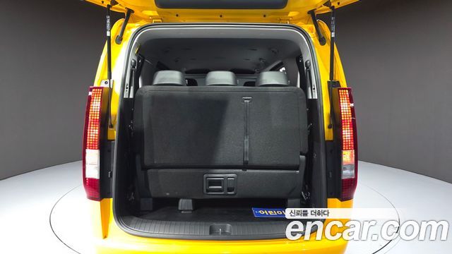Hyundai Staria L3.5  Kinder Safety Car 11-Seater 2025 — фото 27