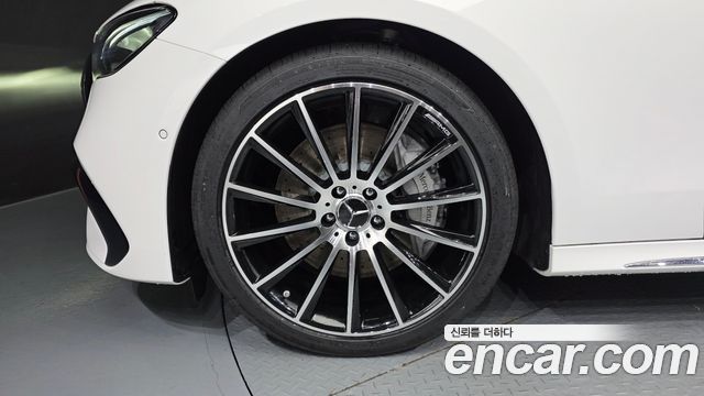 Mercedes-Benz E-Class (W214) E200 AMG Line 2026 — фото 5