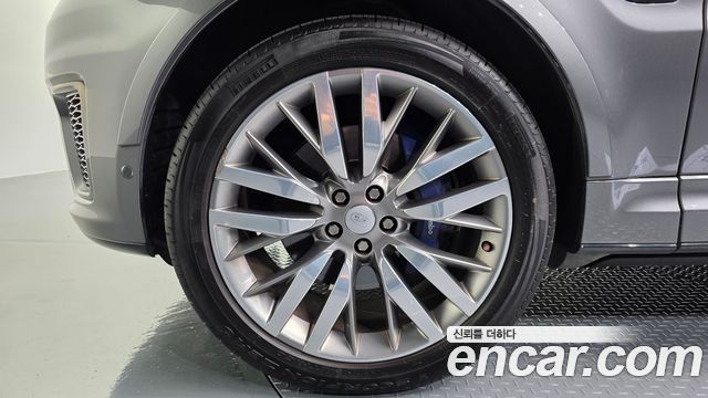 Land Rover Range Rover Sport (II) 5.0 SVR 2017 — фото 5