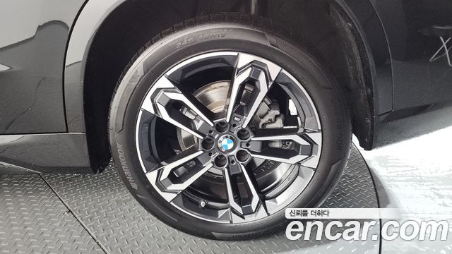 BMW X1 (U11) xDrive 20i M Sport 2025 — фото 21