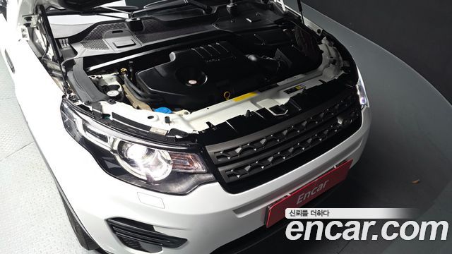 Land Rover Discovery Sport 2.0 TD4 SE 2019 — фото 6