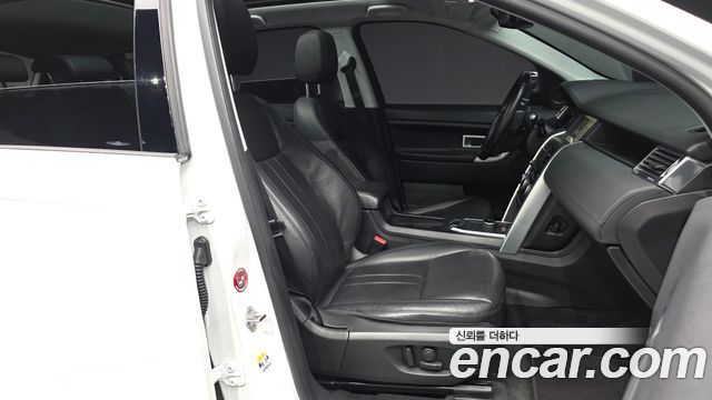 Land Rover Discovery Sport 2.0 TD4 SE 2019 — фото 12