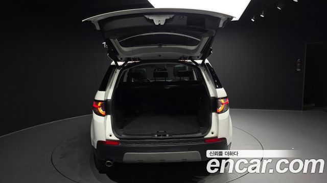 Land Rover Discovery Sport 2.0 TD4 SE 2019 — фото 20