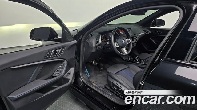 BMW 1 Series (F40) 120i M Sports 2024 — фото 11